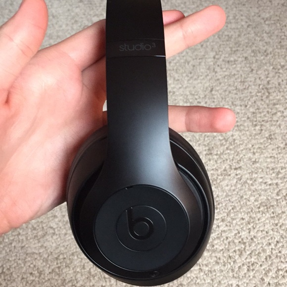 beats Jewelry - Beats studio 3 wireless headphones